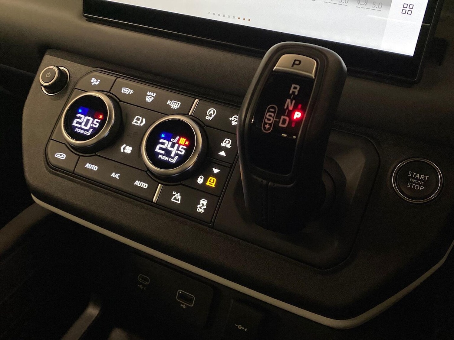 Used Land Rover Defender 2023 for sale - 76832033: Photo 13