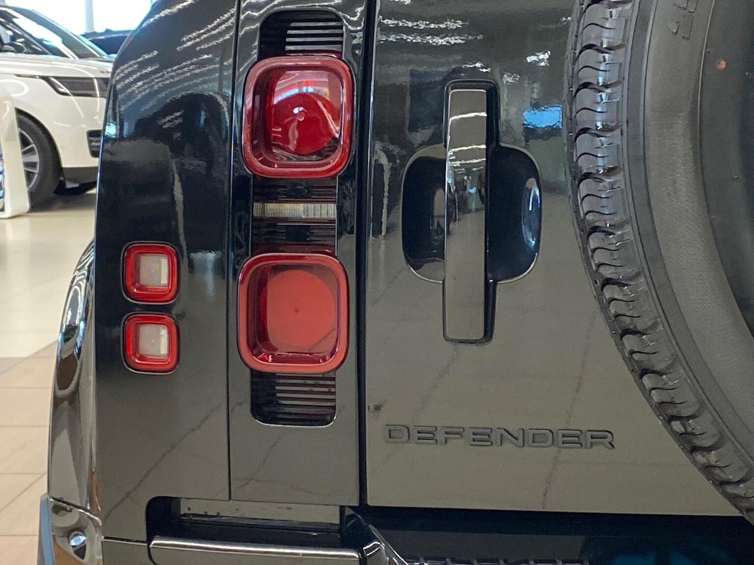 Used Land Rover Defender 2023 for sale - 76832033: Photo 26