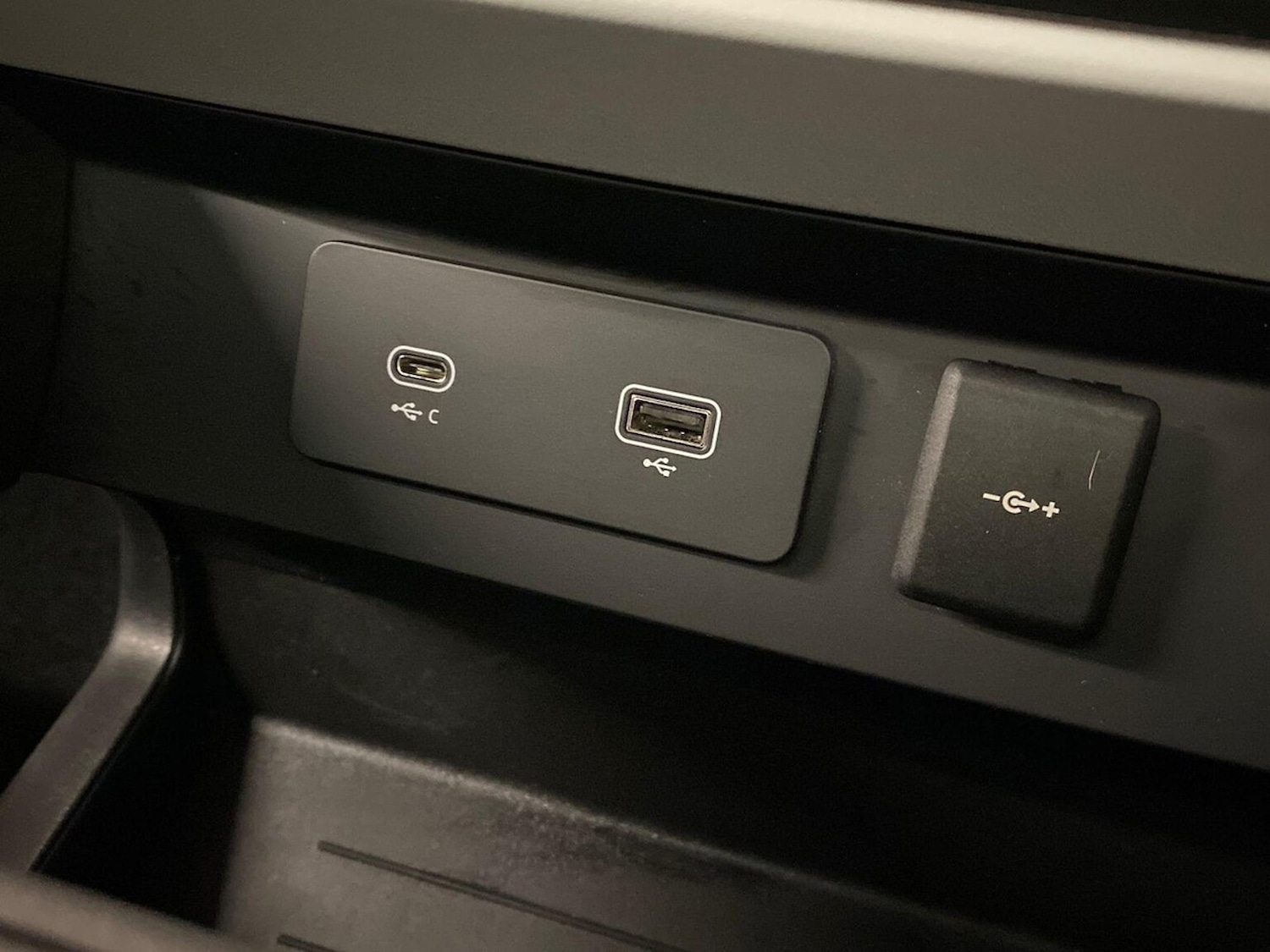 Used Land Rover Defender 2023 for sale - 76832033: Photo 40