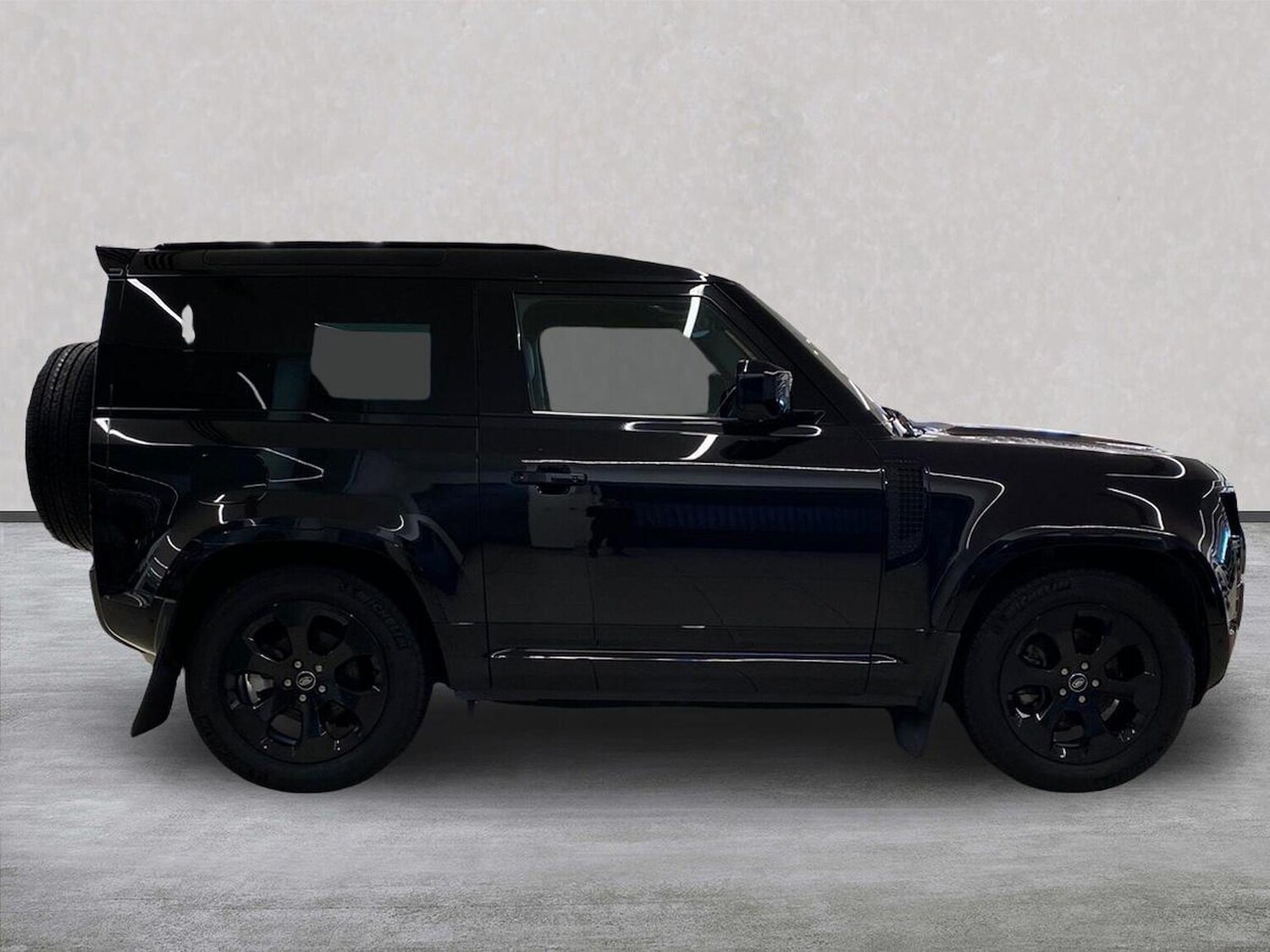 Used Land Rover Defender 2023 for sale - 76832033: Photo 5