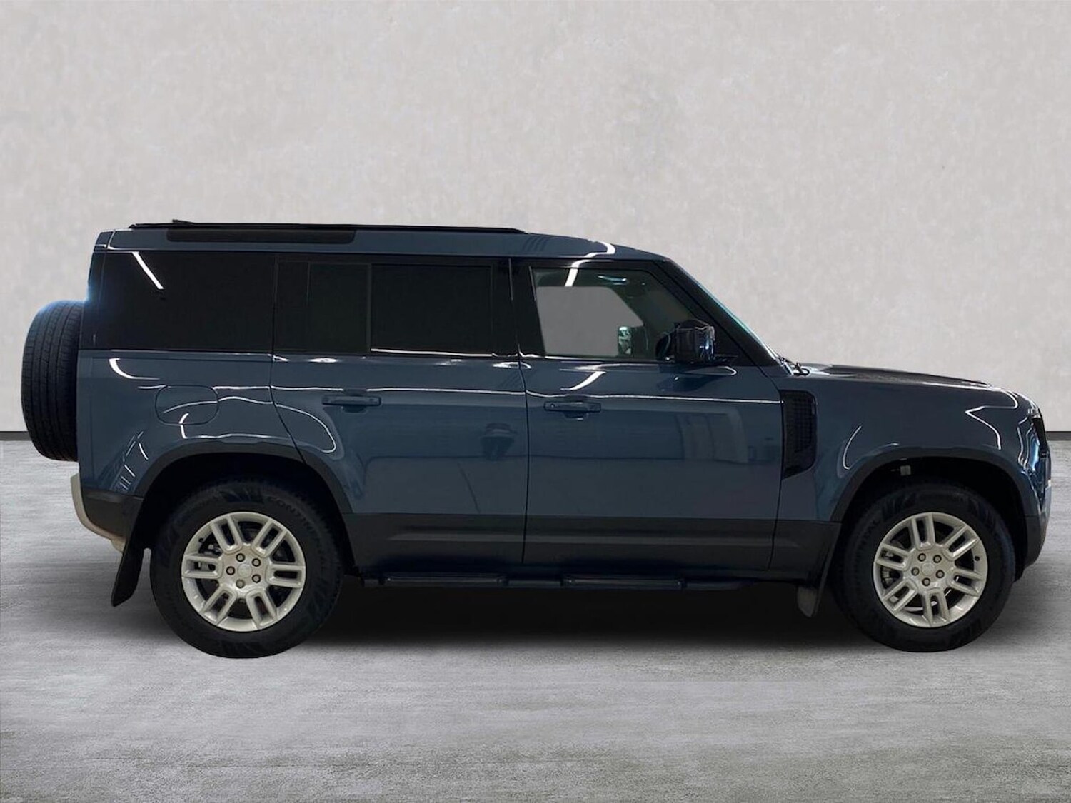 Used Land Rover Defender 2025 for sale - 76532427: Photo 5