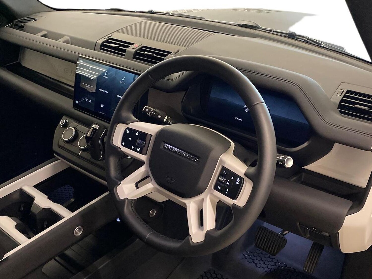 Used Land Rover Defender 2025 for sale - 76532427: Photo 9