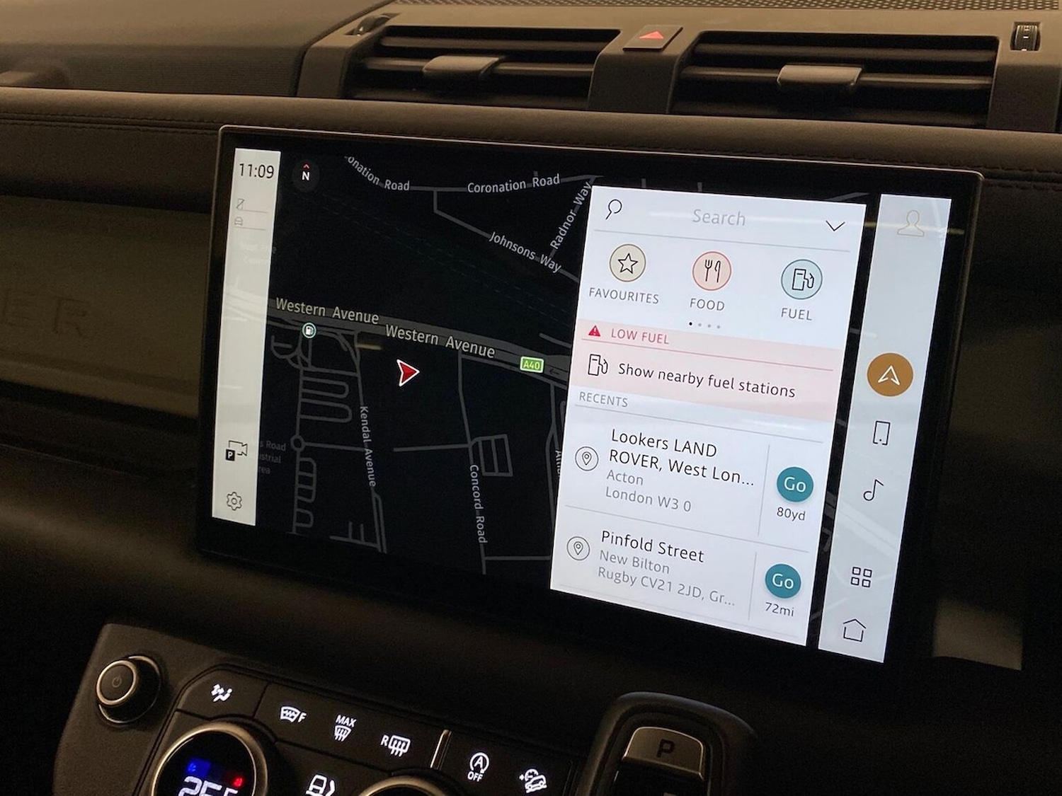 Used Land Rover Defender 2024 for sale - 76510774: Photo 11