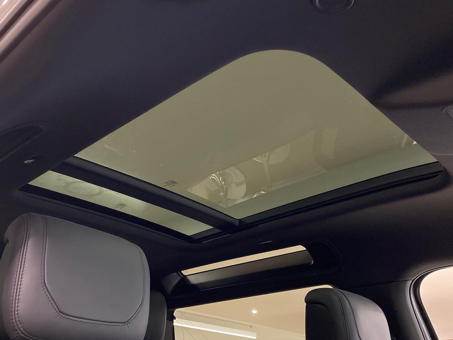 Used Land Rover Defender 2024 for sale - 76510774: Photo 21