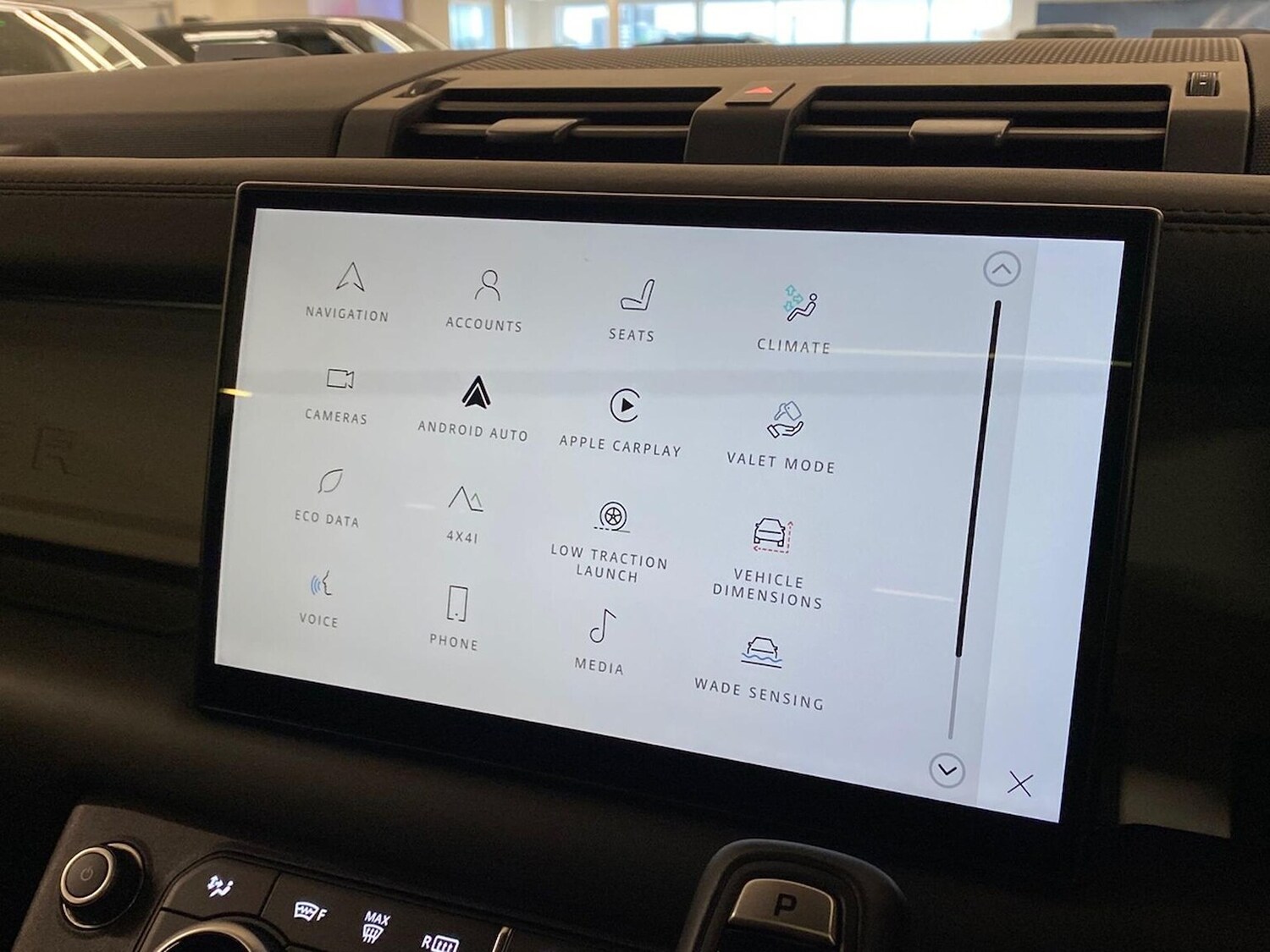 Used Land Rover Defender 2024 for sale - 76510774: Photo 39