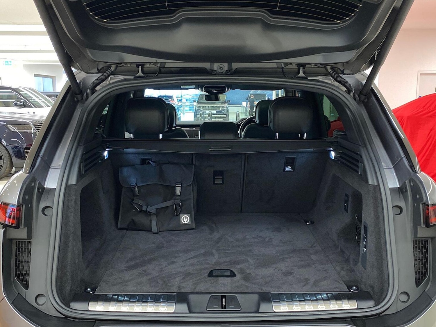 Used Land Rover Range Rover Sport 2025 for sale - 77759374: Photo 10