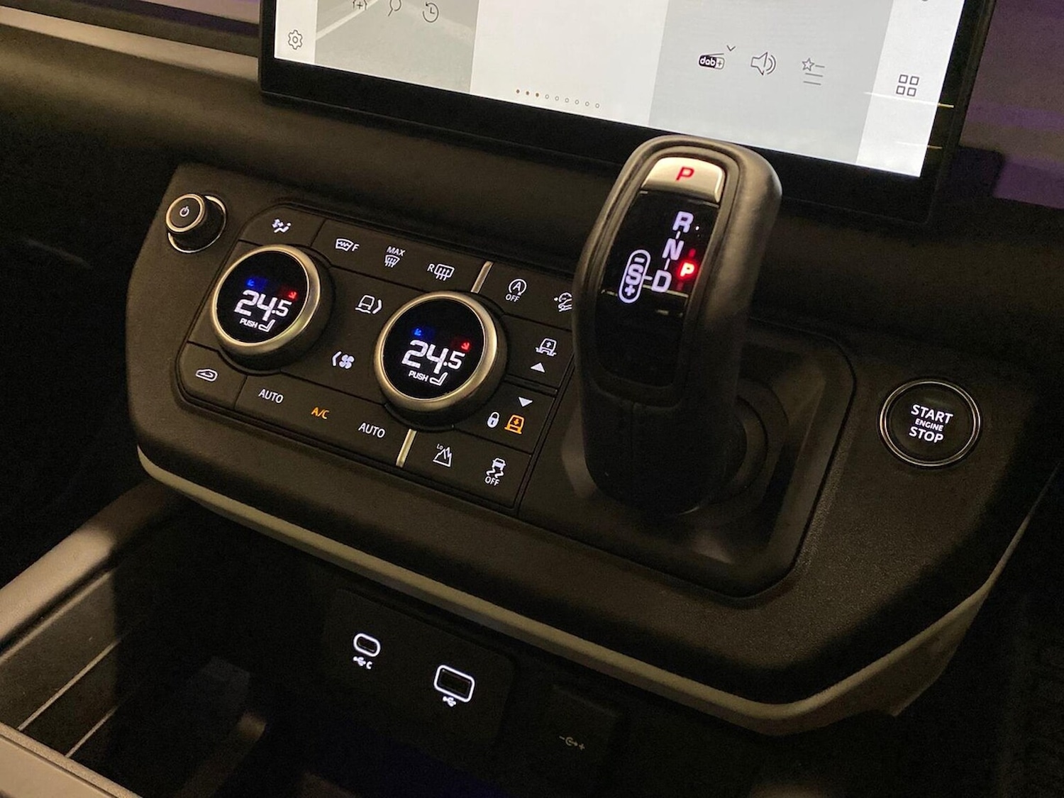 Used Land Rover Defender 2024 for sale - 78039333: Photo 13