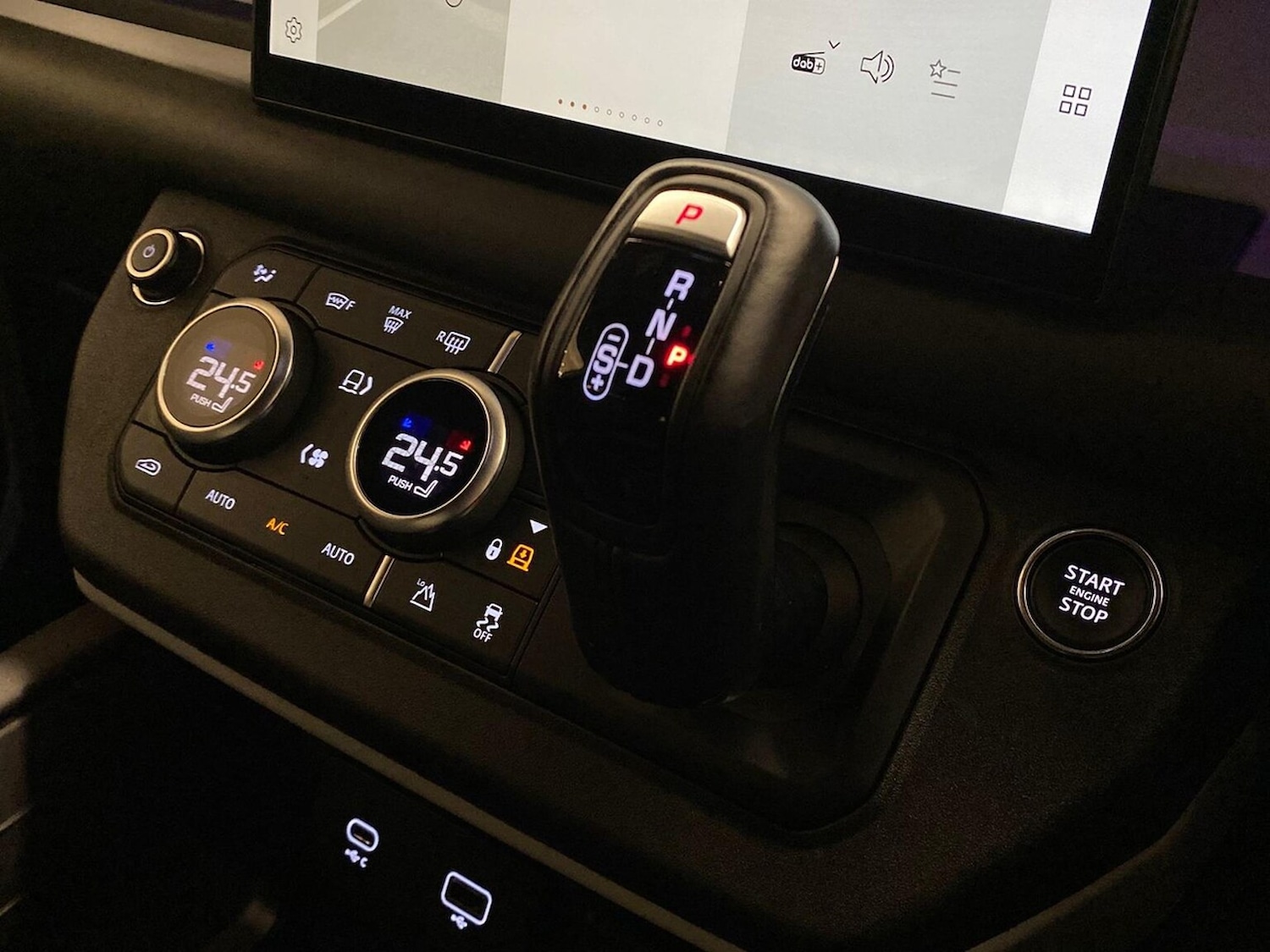 Used Land Rover Defender 2024 for sale - 78039333: Photo 18