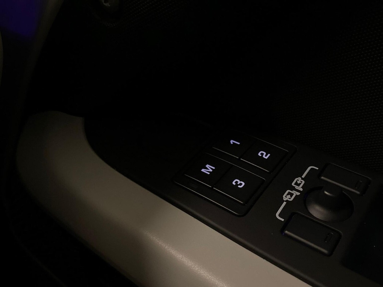 Used Land Rover Defender 2024 for sale - 78039333: Photo 25