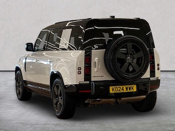 Used Land Rover Defender 2024 for sale - 78039333: Photo