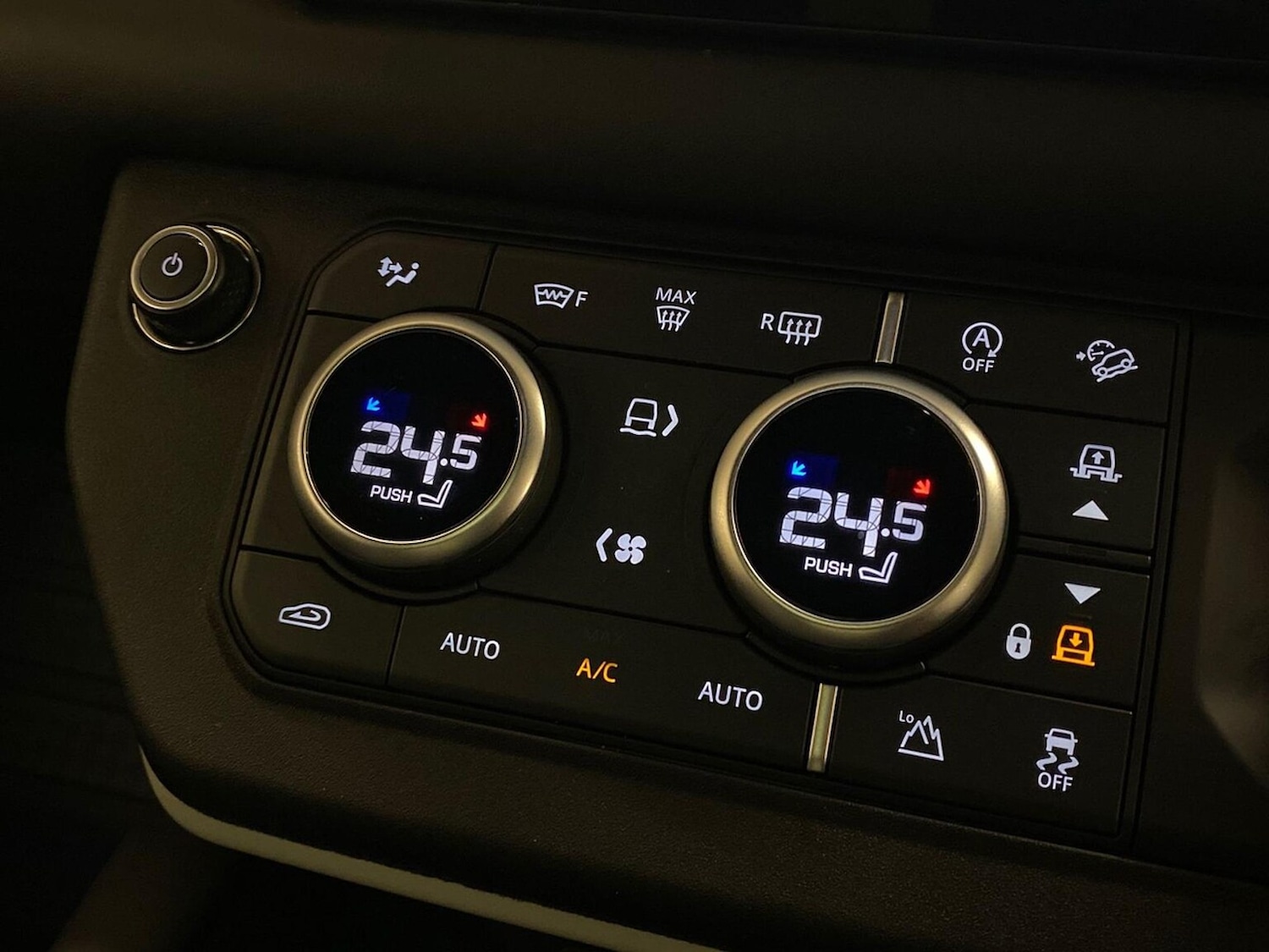 Used Land Rover Defender 2024 for sale - 78039333: Photo 41