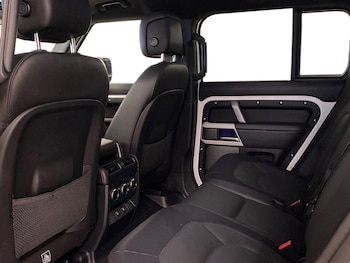 Used Land Rover Defender 2024 for sale - 78039333: Photo