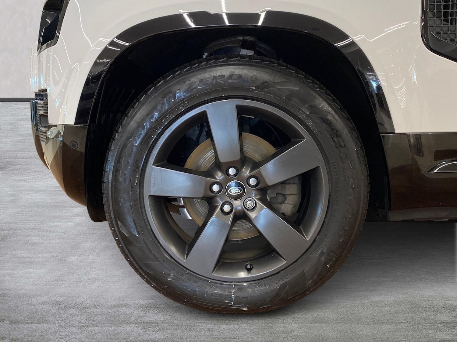 Used Land Rover Defender 2024 for sale - 78039333: Photo 8