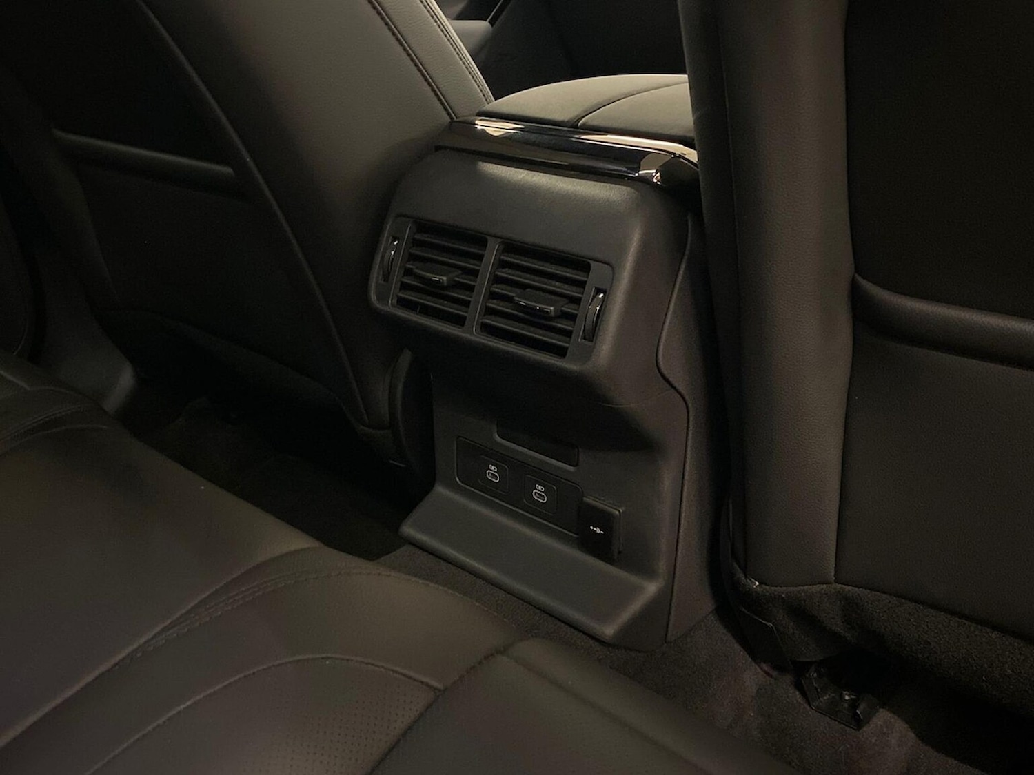 Used Land Rover Range Rover Velar 2023 for sale - 76149428: Photo 18