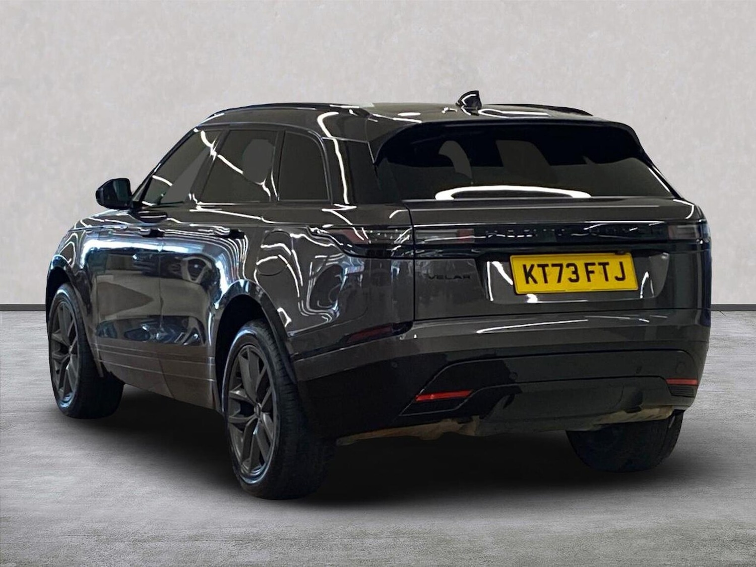 Used Land Rover Range Rover Velar 2023 for sale - 76149428: Photo 2