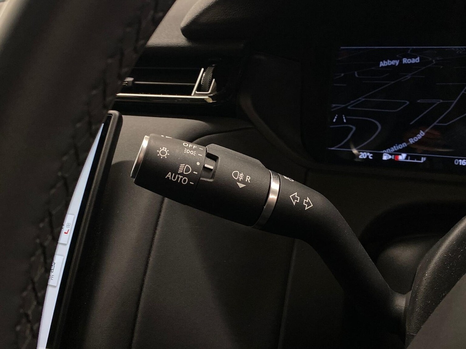 Used Land Rover Range Rover Velar 2023 for sale - 76149428: Photo 42
