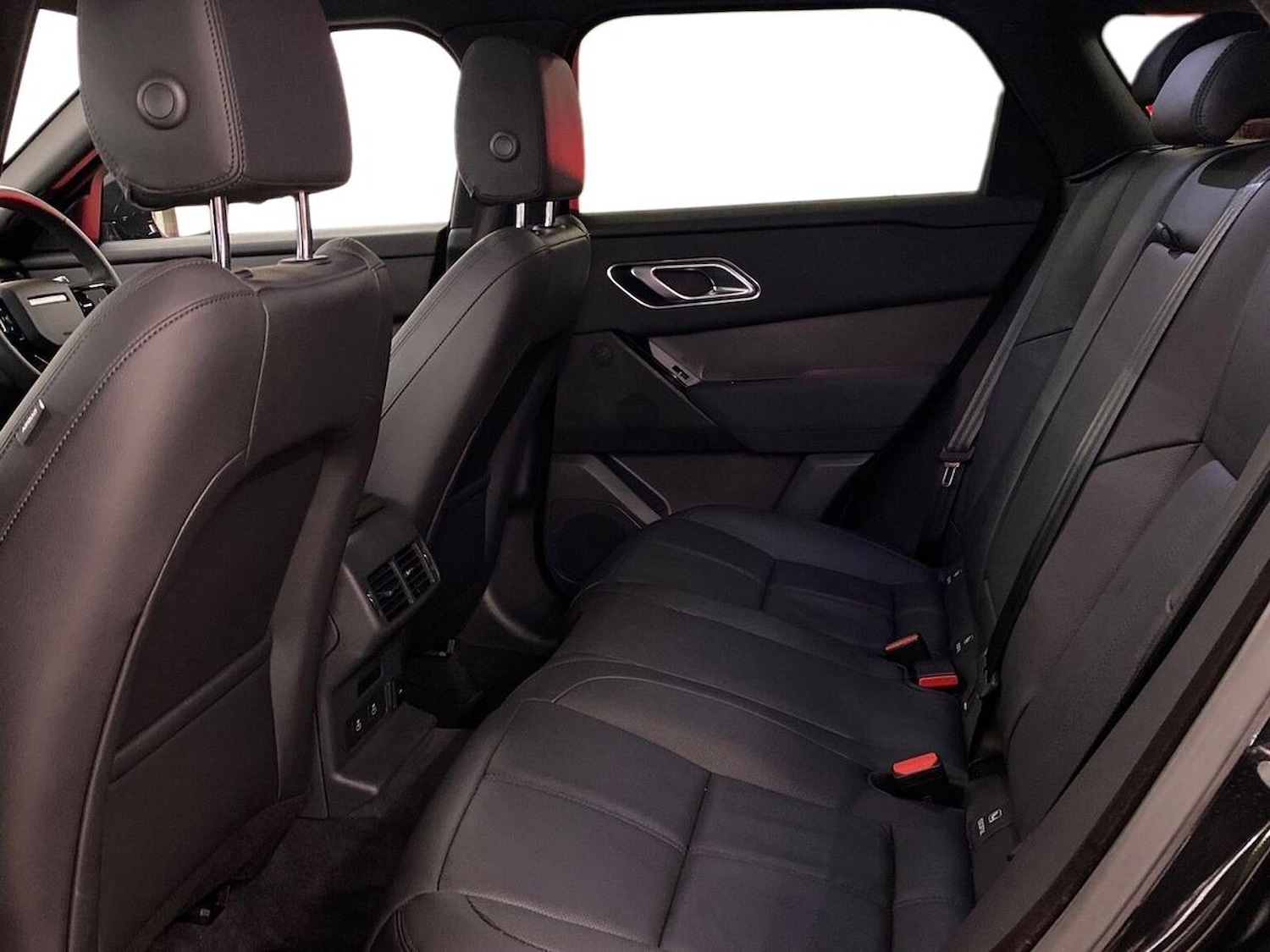 Used Land Rover Range Rover Velar 2023 for sale - 77089940: Photo 4