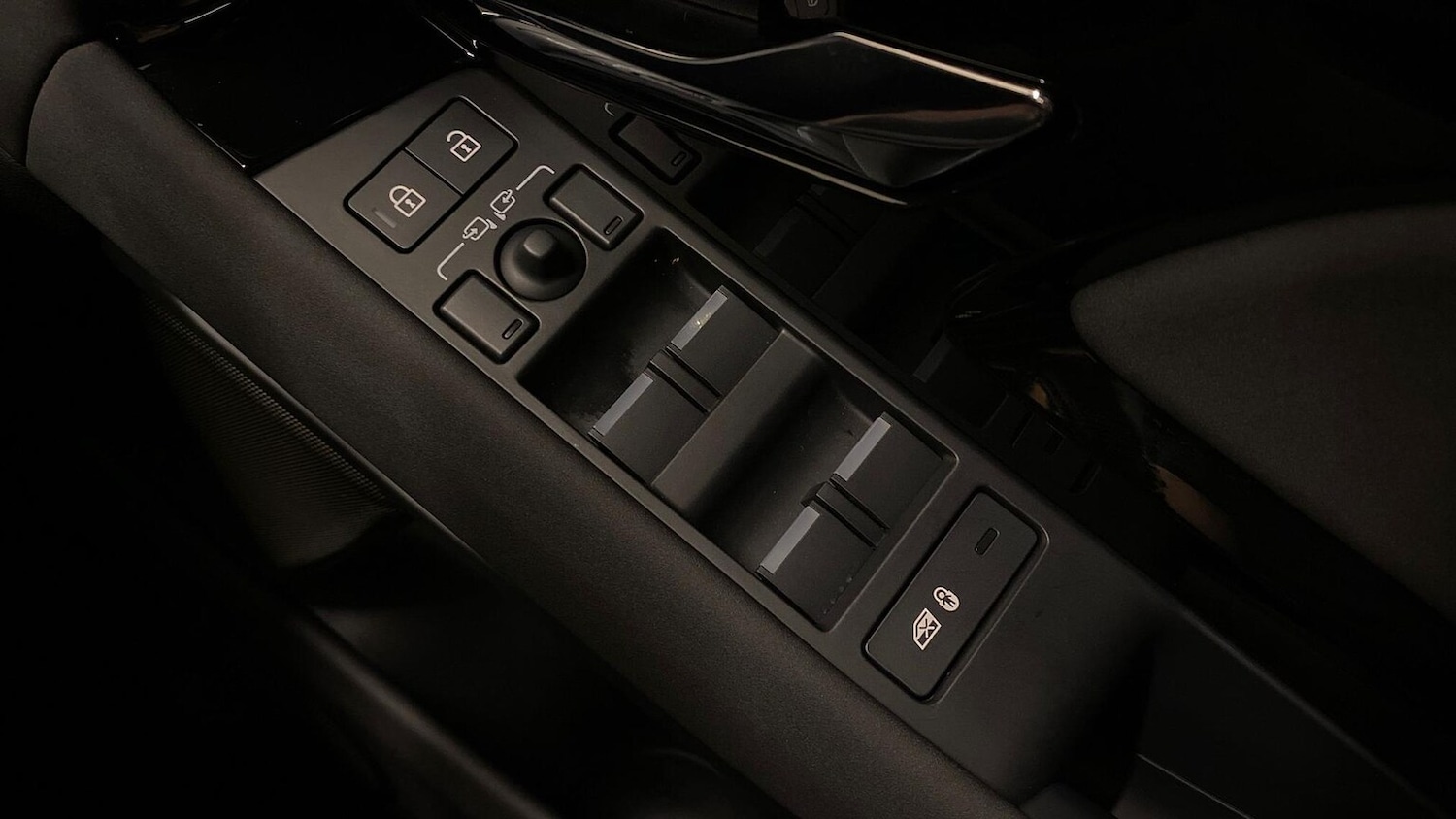 Used Land Rover Range Rover Evoque 2025 for sale - 78191413: Photo 36