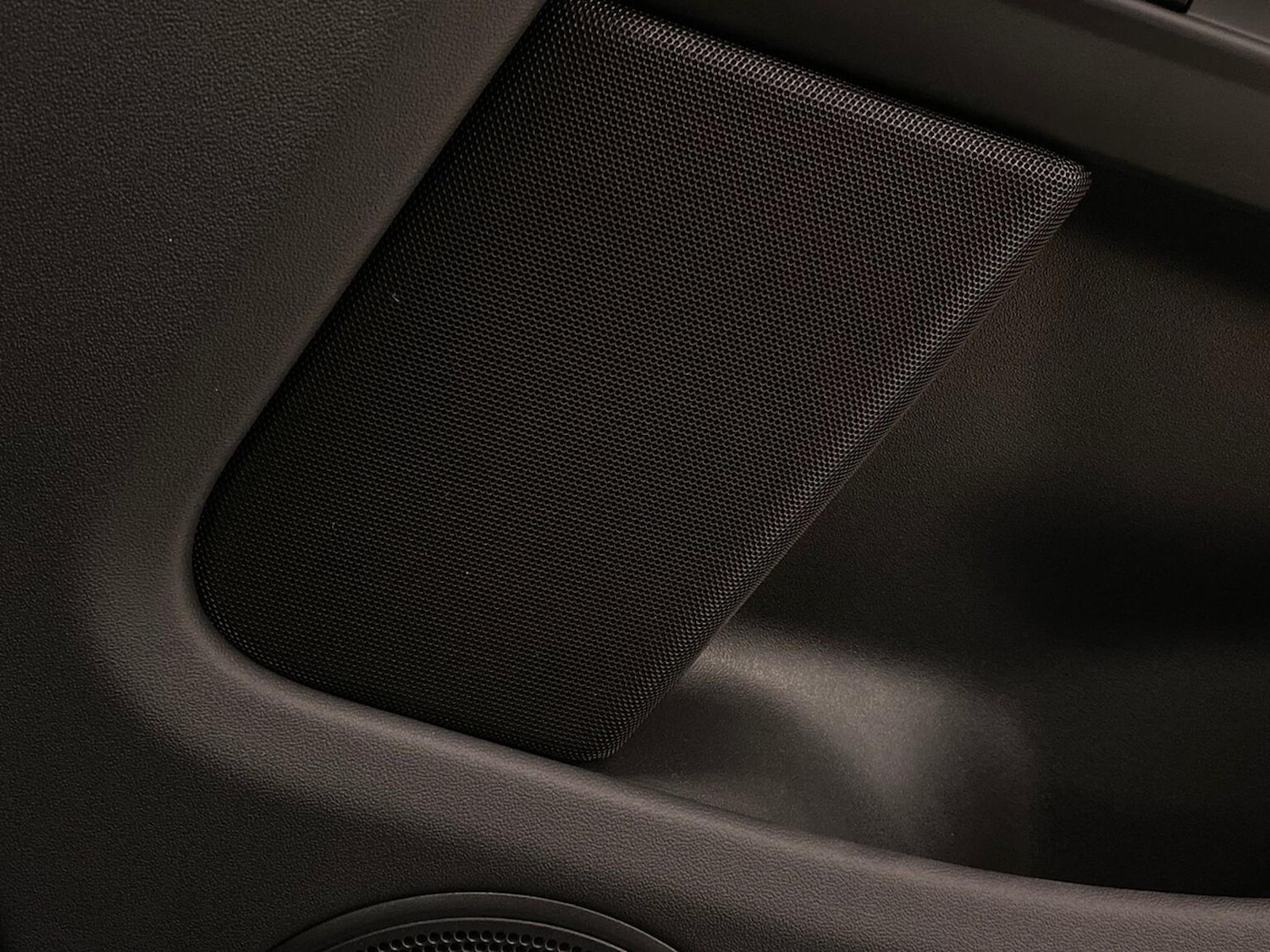 Used Land Rover Range Rover Evoque 2025 for sale - 77980014: Photo 24