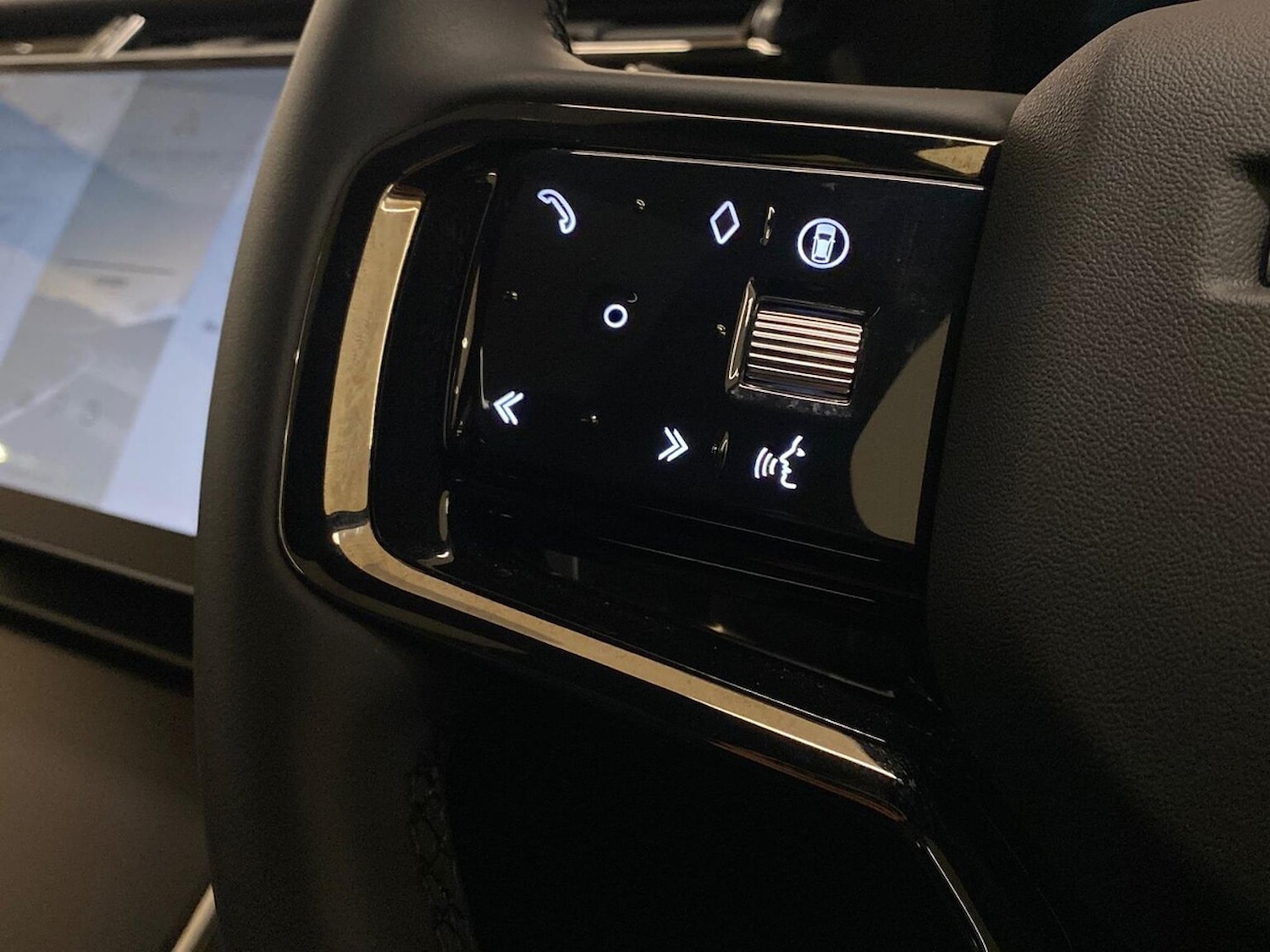 Used Land Rover Range Rover Velar 2025 for sale - 76583242: Photo 39