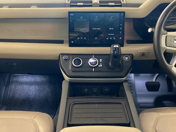 Used Land Rover Defender 2022 for sale - 76093602: Photo 14