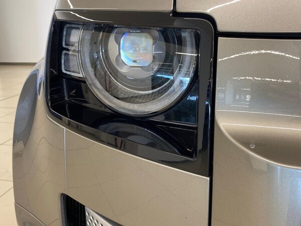 Used Land Rover Defender 2022 for sale - 76093602: Photo 17