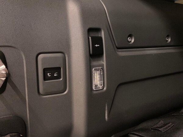 Used Land Rover Defender 2022 for sale - 76093602: Photo 27