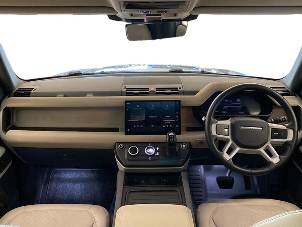 Used Land Rover Defender 2022 for sale - 76093602: Photo 9
