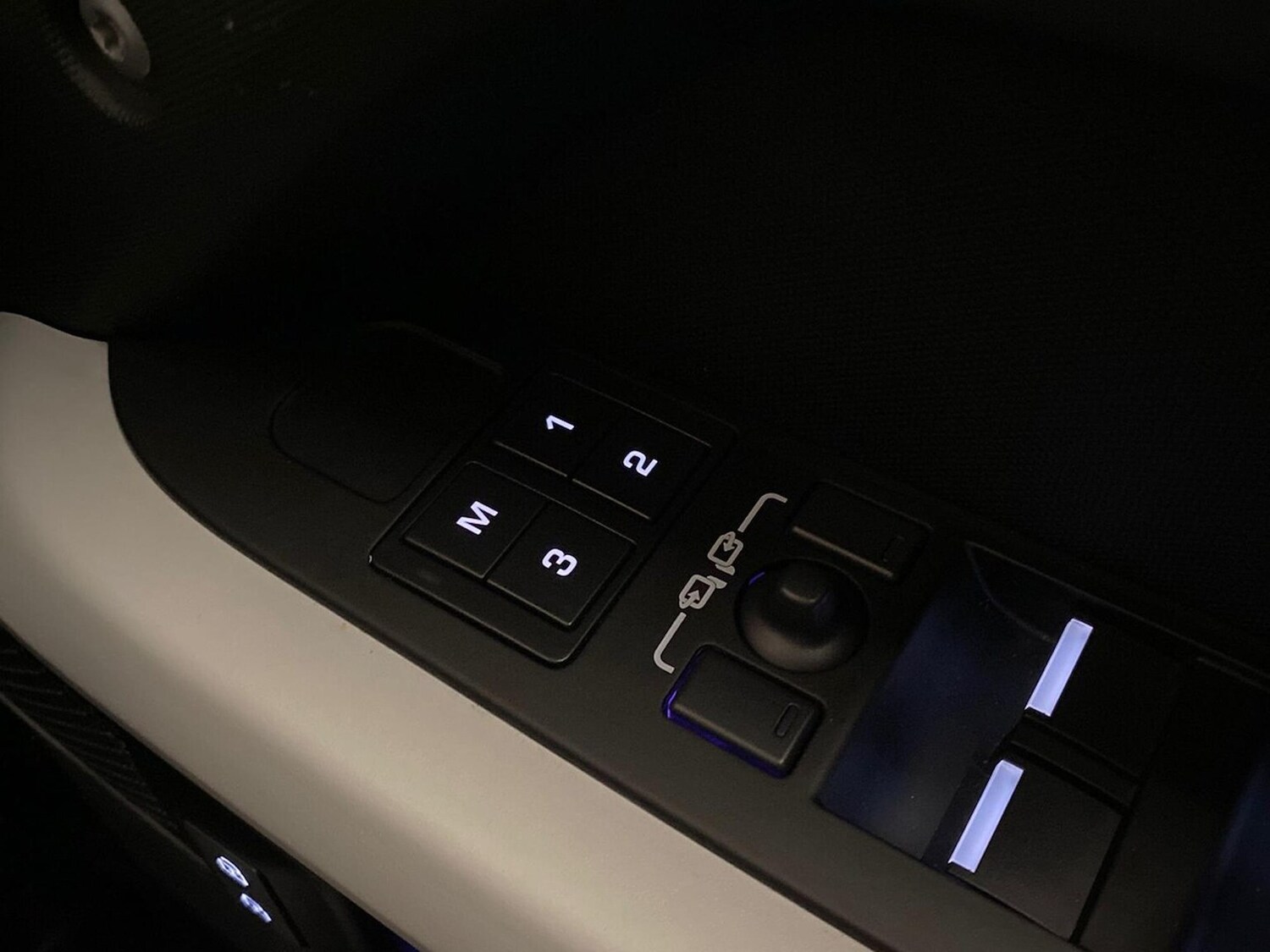 Used Land Rover Defender 2024 for sale - 77489466: Photo 25