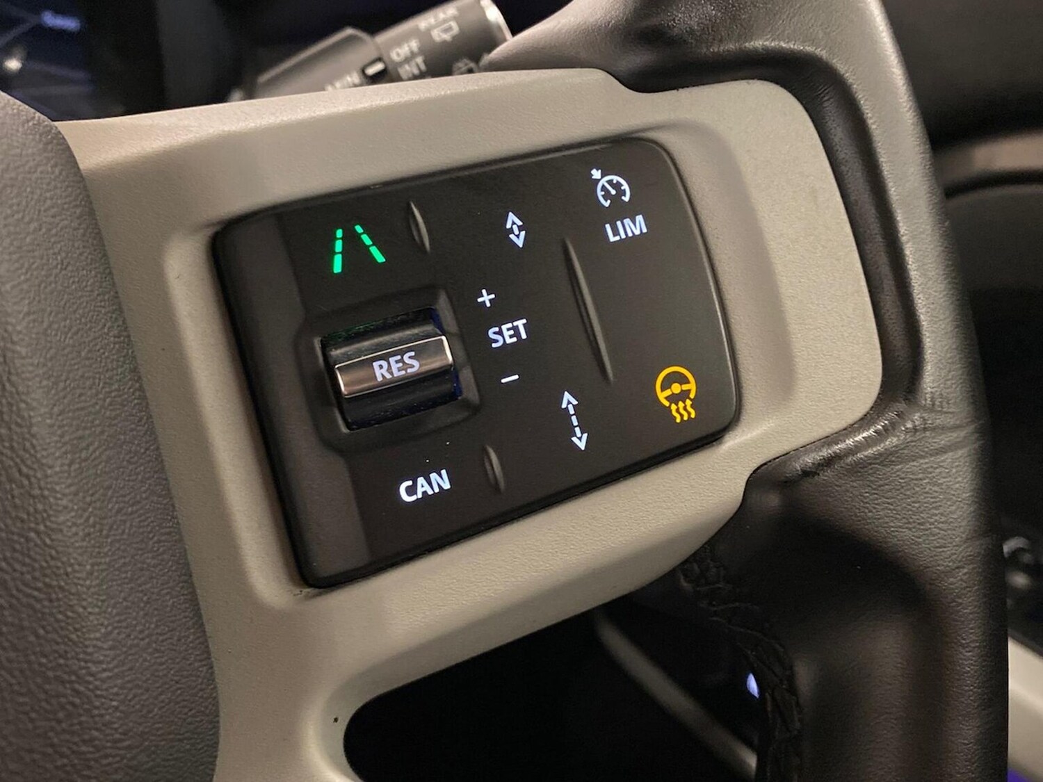 Used Land Rover Defender 2024 for sale - 77489466: Photo 38