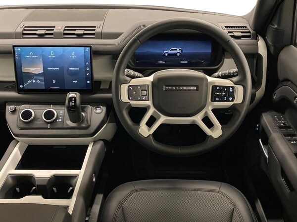 Used Land Rover Defender 2025 for sale - 76127290: Photo 16