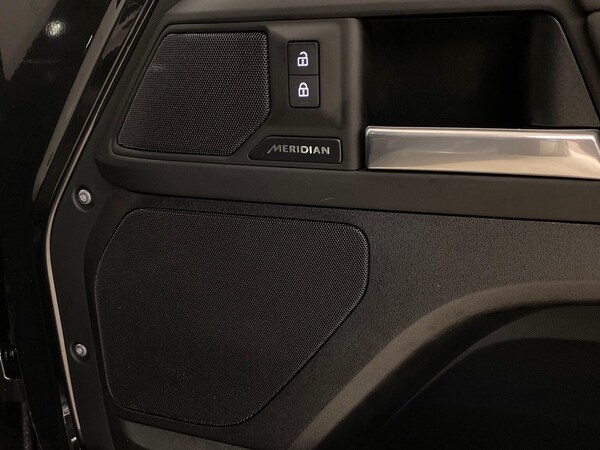 Used Land Rover Defender 2025 for sale - 76127290: Photo 24