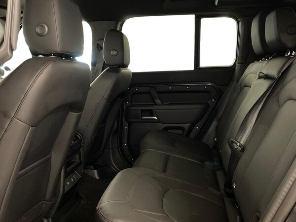 Used Land Rover Defender 2025 for sale - 76127290: Photo 4