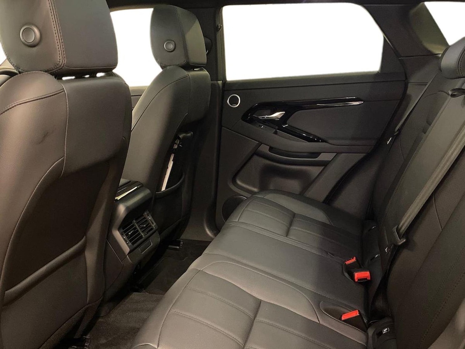 Used Land Rover Range Rover Evoque 2025 for sale - 77489587: Photo 4