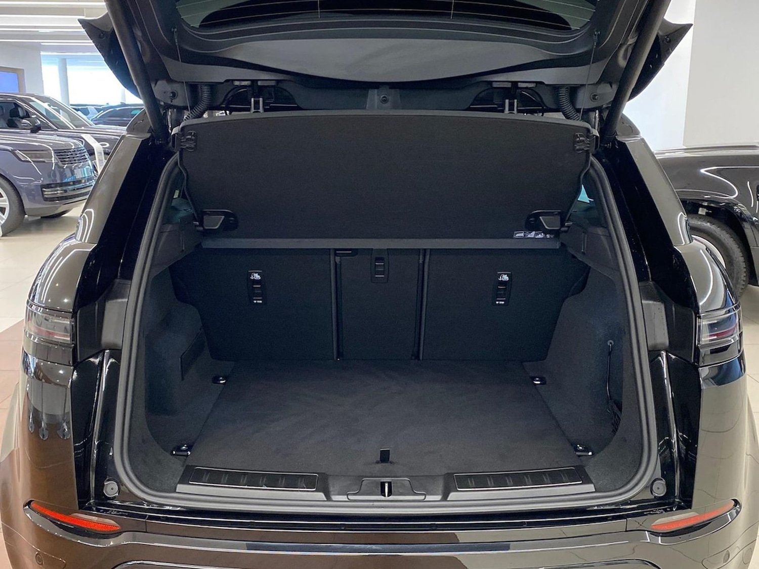 Used Land Rover Range Rover Evoque 2025 for sale - 76893310: Photo 10