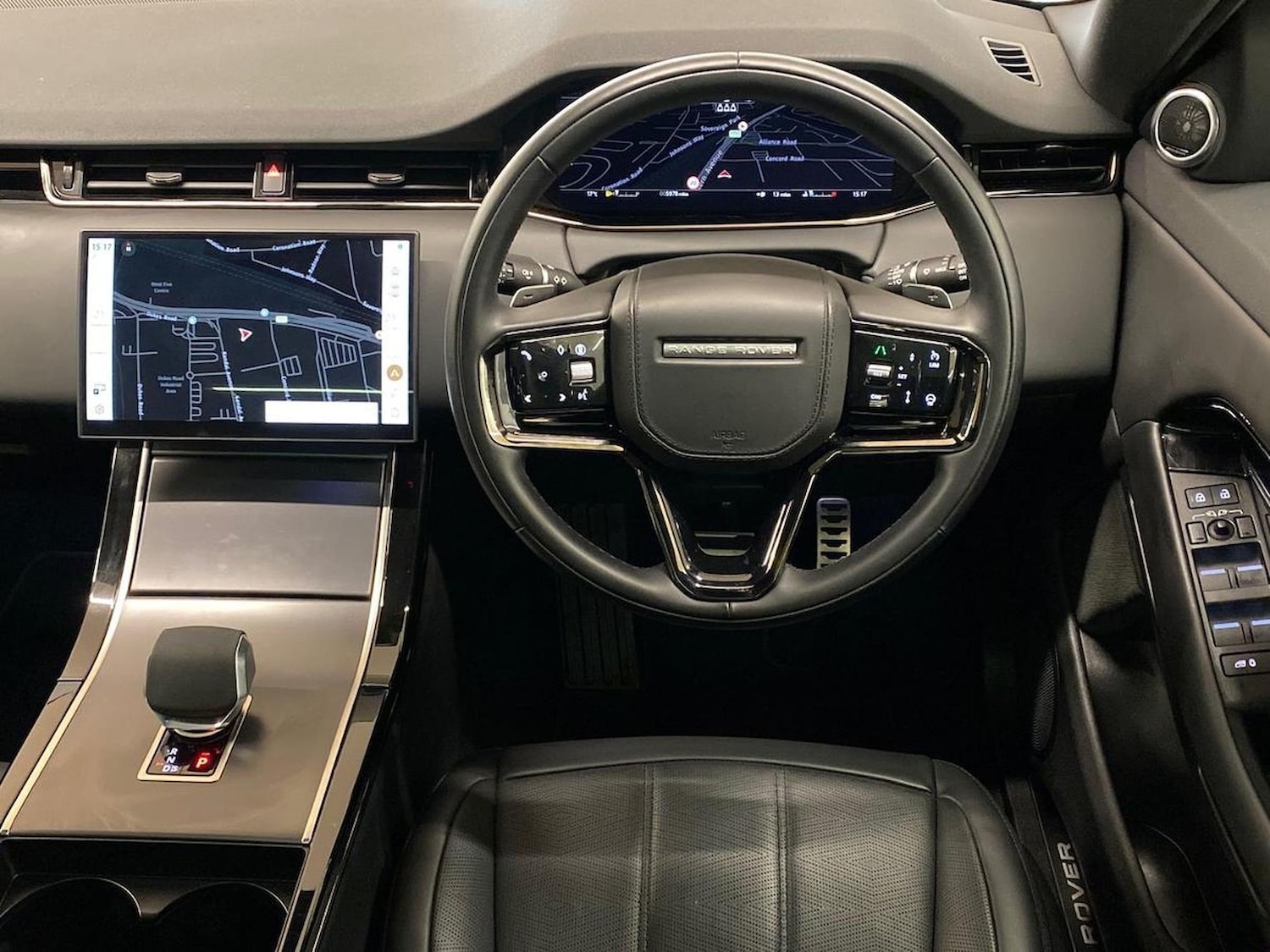 Used Land Rover Range Rover Evoque 2025 for sale - 76893310: Photo 15