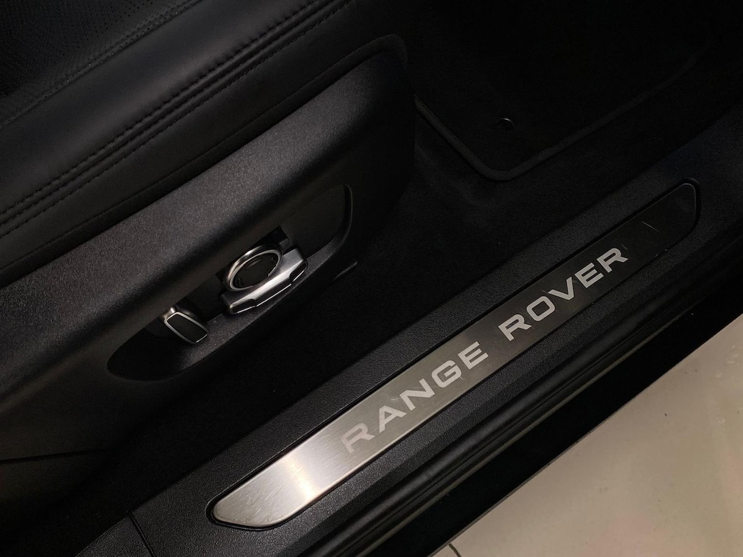 Used Land Rover Range Rover Evoque 2025 for sale - 76893310: Photo 35