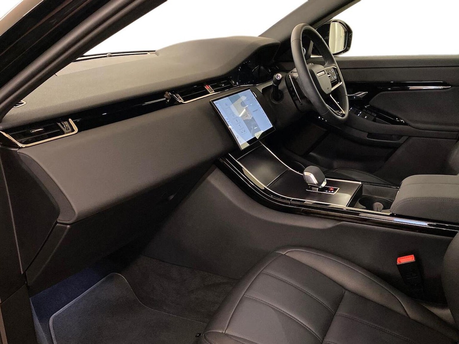 Used Land Rover Range Rover Evoque 2025 for sale - 76605540: Photo 3