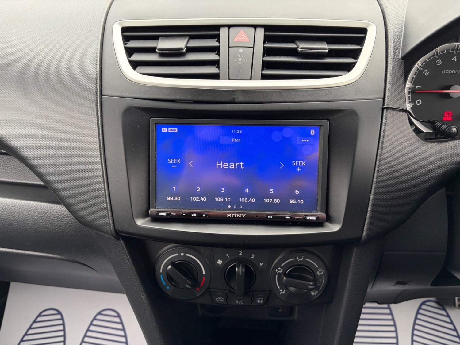 Used Suzuki Swift 2010 for sale - 77647492: Photo 22