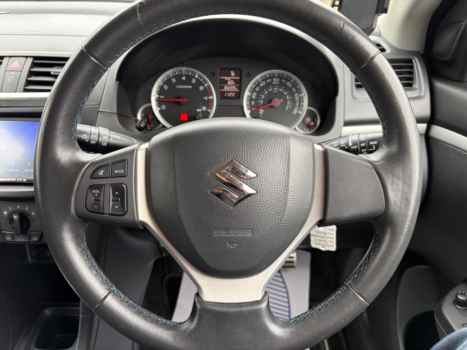 Used Suzuki Swift 2010 for sale - 77647492: Photo 28