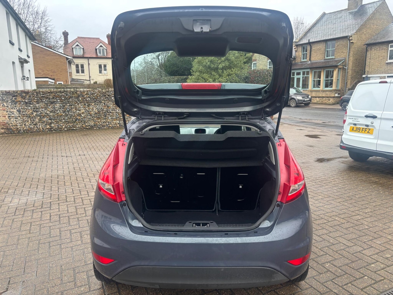 Used Ford Fiesta 2011 for sale - 77647493: Photo 10