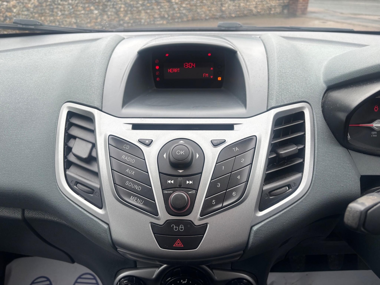 Used Ford Fiesta 2011 for sale - 77647493: Photo 27