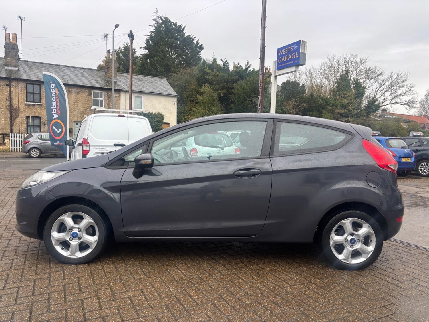 Used Ford Fiesta 2011 for sale - 77647493: Photo 3