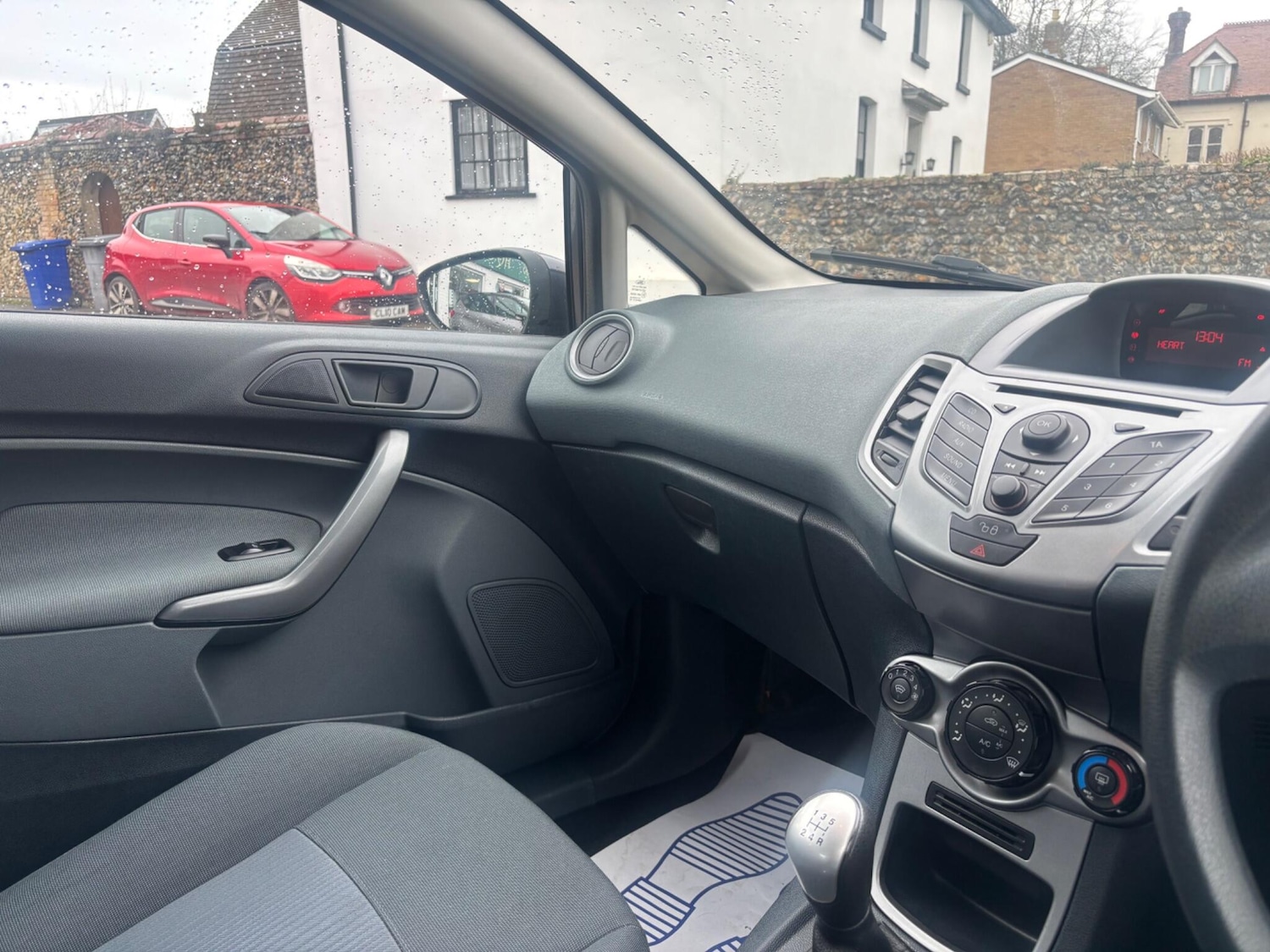 Used Ford Fiesta 2011 for sale - 77647493: Photo 31