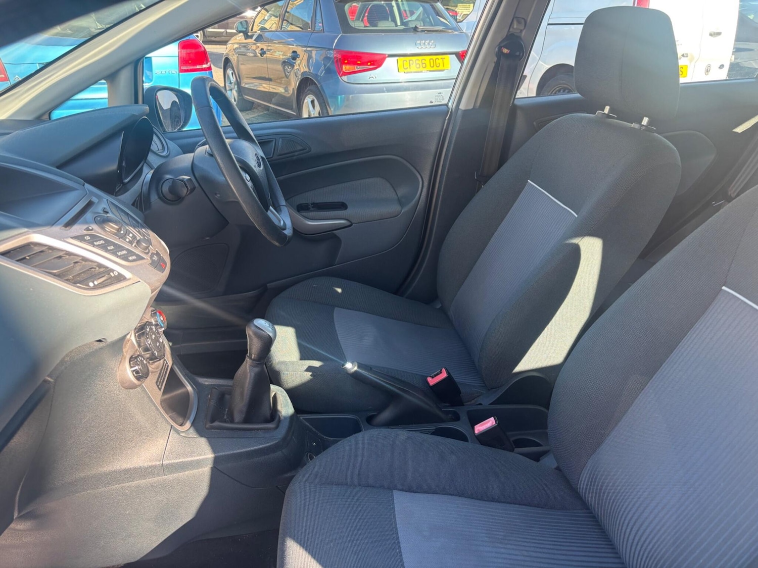 Used Ford Fiesta 2010 for sale - 77942190: Photo 16