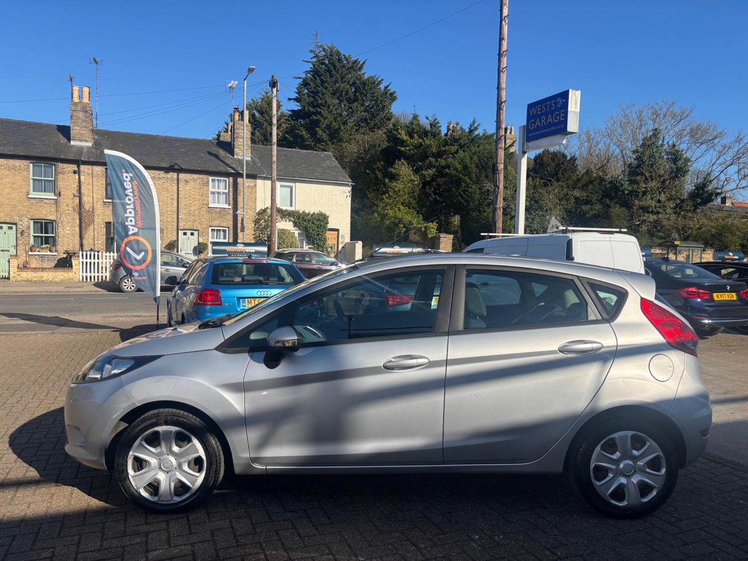 Used Ford Fiesta 2010 for sale - 77942190: Photo 3