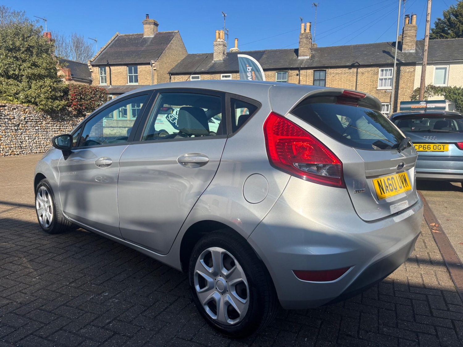 Used Ford Fiesta 2010 for sale - 77942190: Photo 4