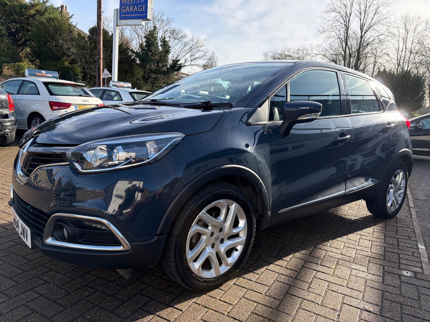 Used Renault Captur 2015 for sale - 77647485: Photo 2