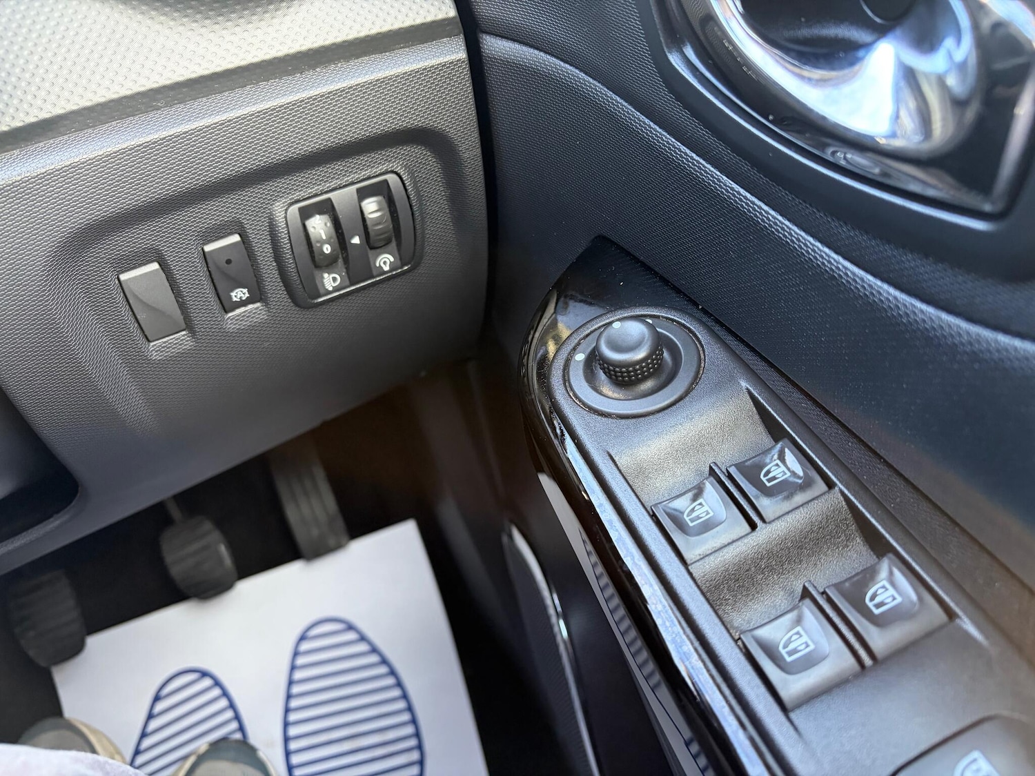 Used Renault Captur 2015 for sale - 77647485: Photo 23