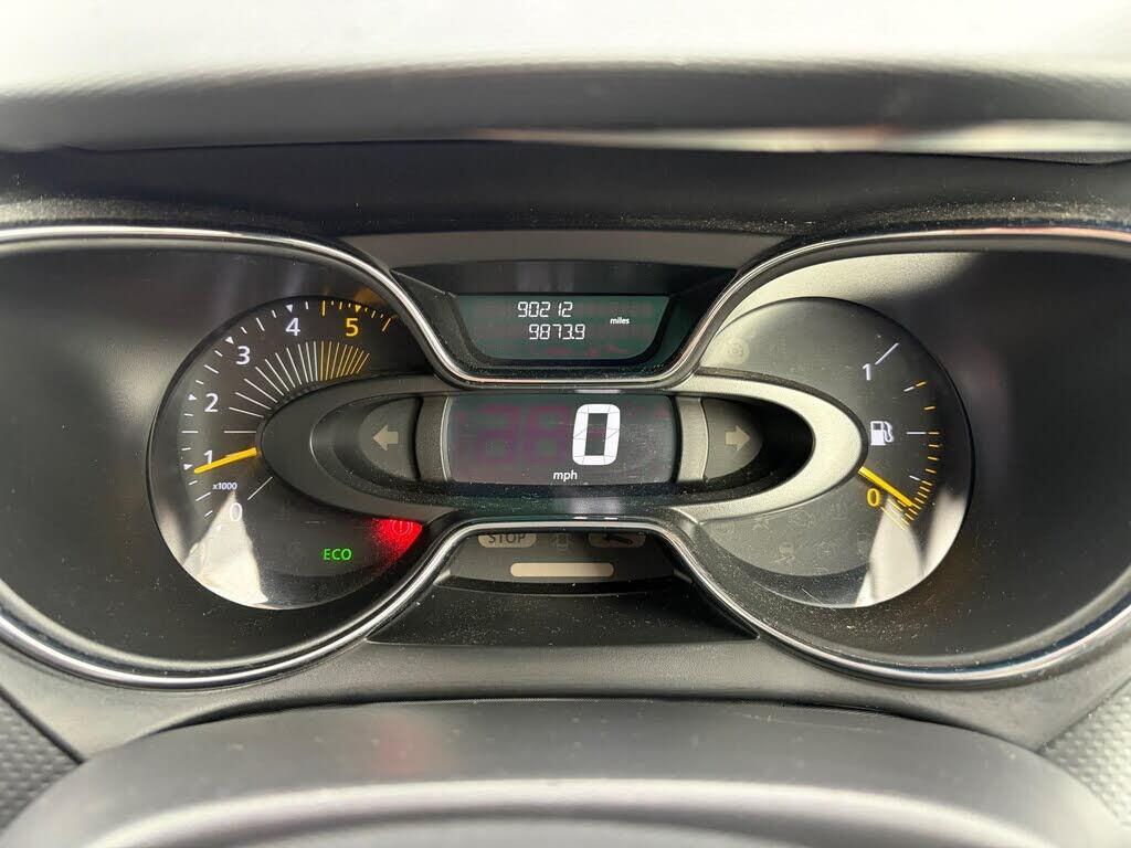 Used Renault Captur 2015 for sale - 77647487: Photo 10